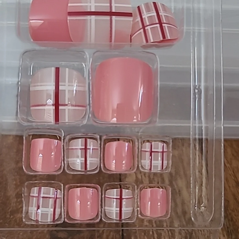 2/$16 Pink Plaid Press on Toenails